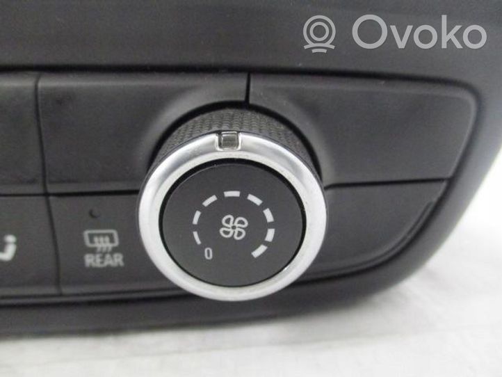 Opel Crossland X Panel klimatyzacji 39093050