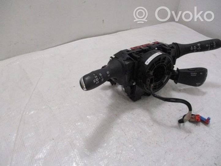 Renault Megane IV Pyyhkimen/suuntavilkun vipukytkin 255545857R 255678341R