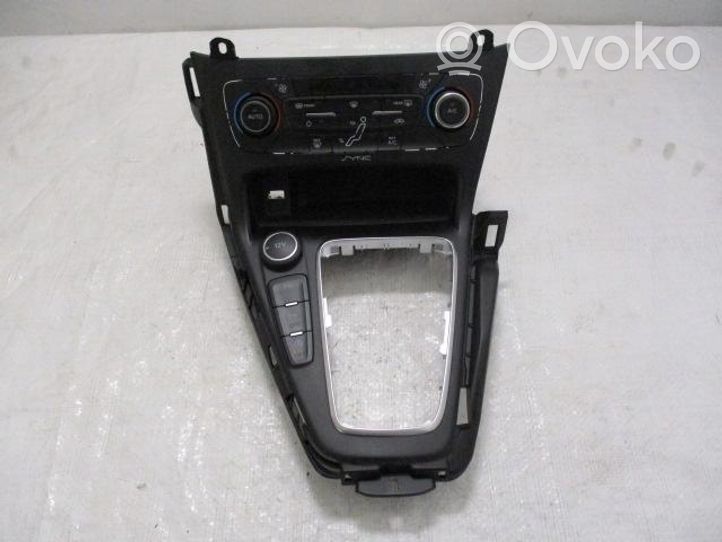 Ford Focus 12 V Socket (front) F1ET-18C612-BF