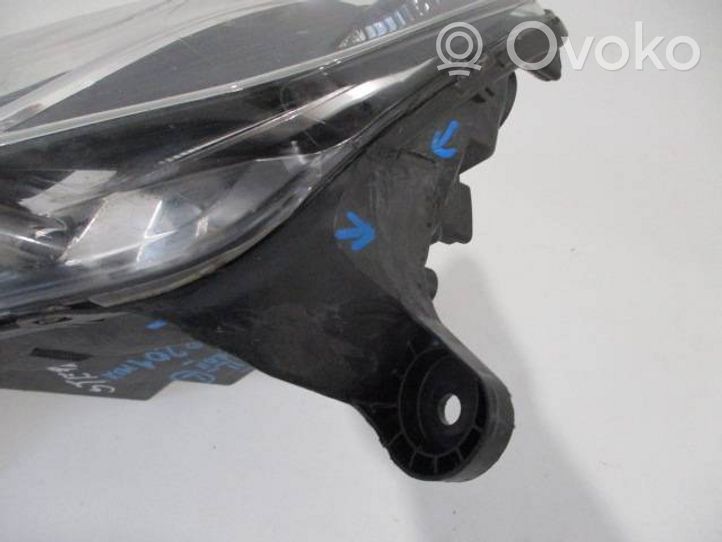 Dacia Sandero Lampa przednia 260608494R