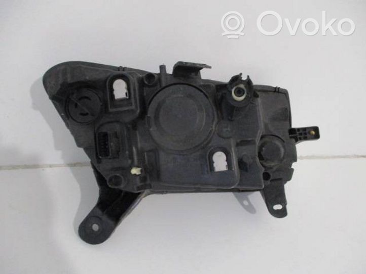 Dacia Sandero Lampa przednia 260608494R