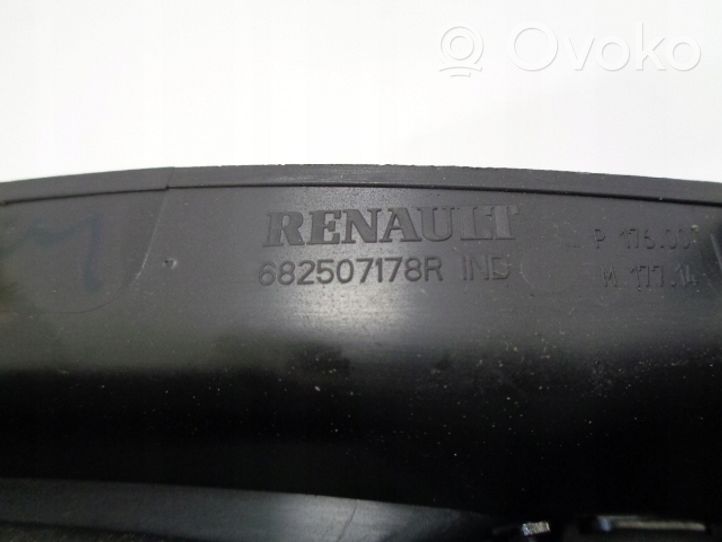 Renault Captur Element deski rozdzielczej 682507178R