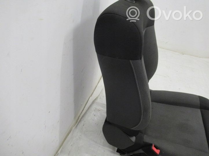 Citroen C4 Cactus Front passenger seat 