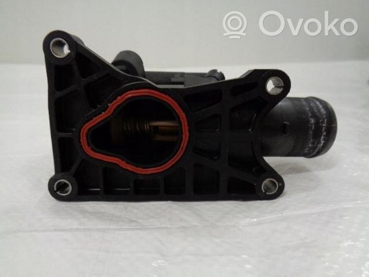 Renault Dacia Duster Boîtier de thermostat 6082000015  1160 8920