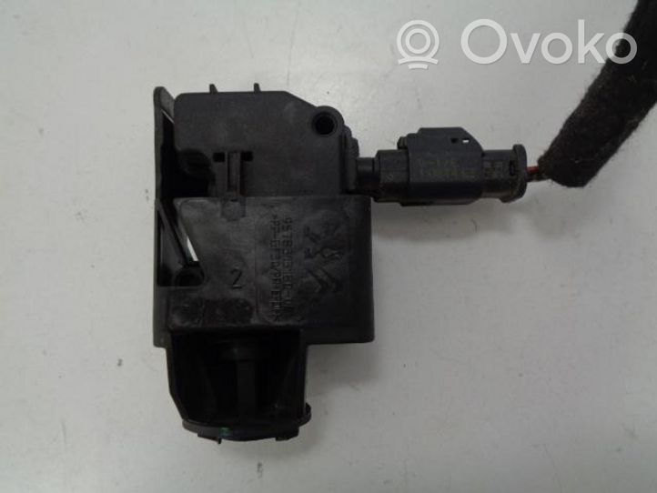 Citroen C4 II Verrouillage du bouchon du réservoir de carburant 