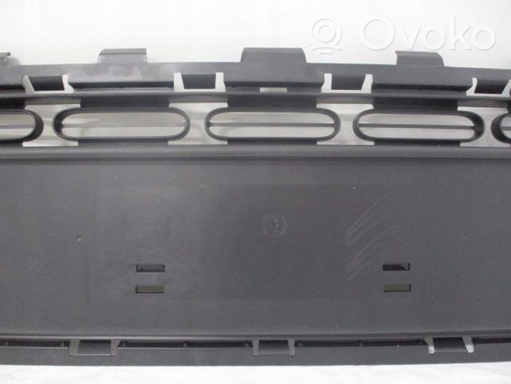 Citroen C4 III e-C4 Front bumper upper radiator grill 9801740677