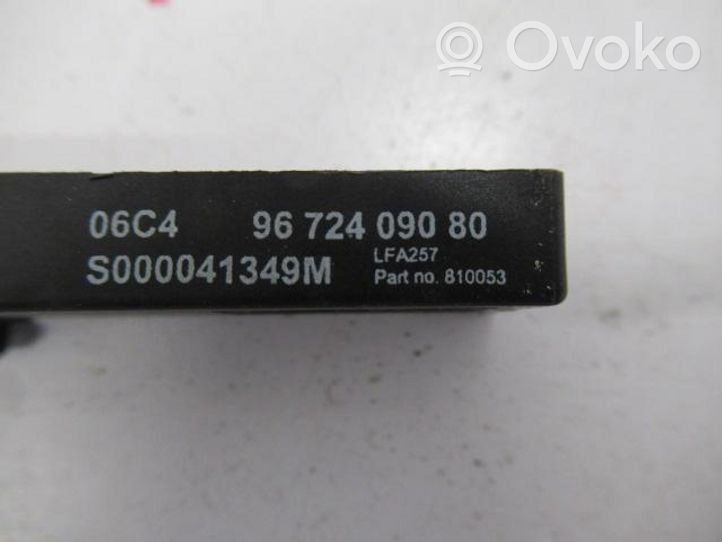 Peugeot 508 Antenna control unit 9672409080