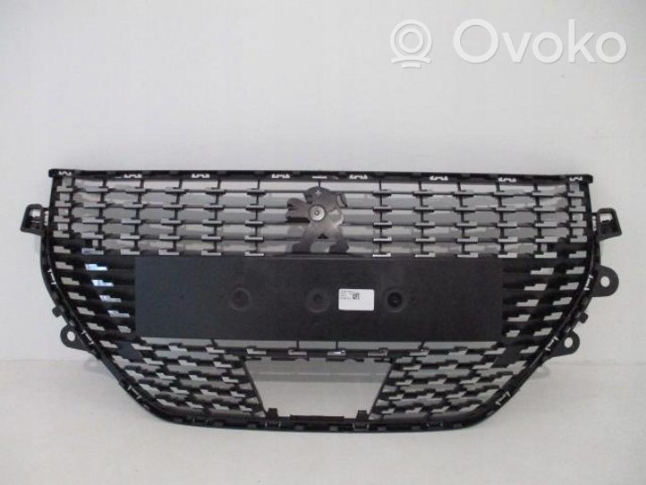 Peugeot 208 Grille calandre supérieure de pare-chocs avant 