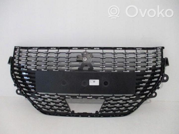 Peugeot 208 Grille calandre supérieure de pare-chocs avant 