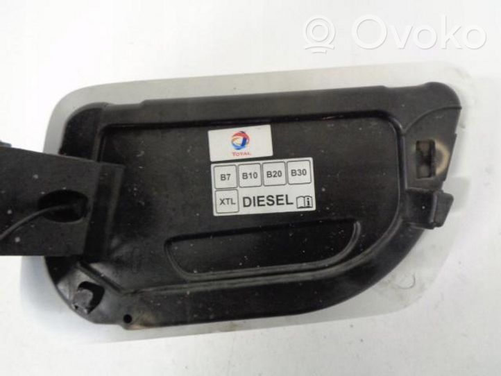 Peugeot 5008 II Bouchon, volet de trappe de réservoir à carburant 9818387680