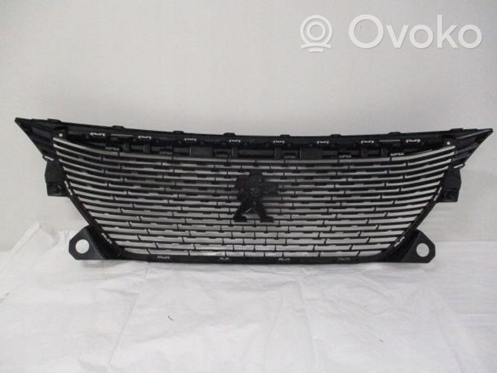 Peugeot 307 Grille calandre supérieure de pare-chocs avant 