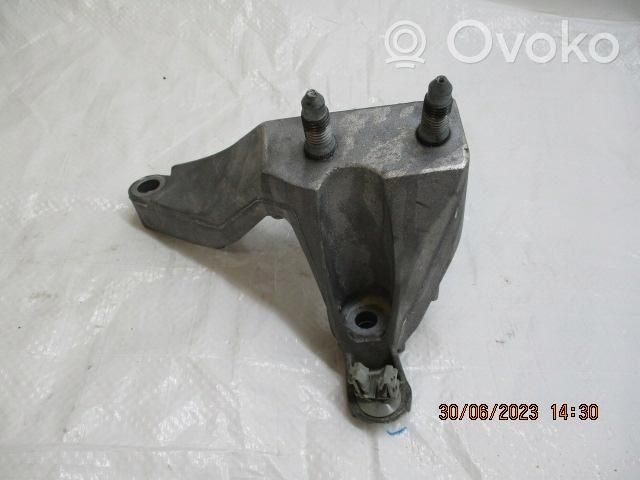 Dacia Sandero Gearbox mounting bracket 112531966R