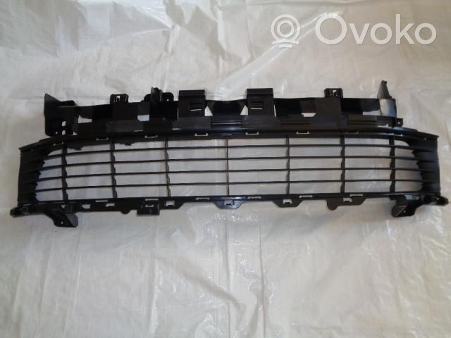 Renault Clio II Maskownica / Grill / Atrapa górna chłodnicy 622543229R