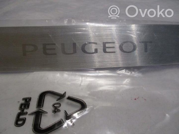 Peugeot 508 Rear arch trim 98071120VP