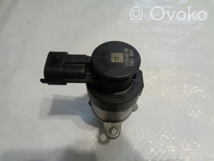 Citroen C4 III e-C4 Sensore di pressione del carburante 9806448980