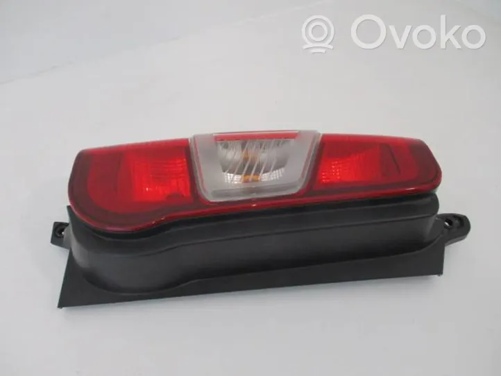 Opel Combo E Lampa tylna 9819235880