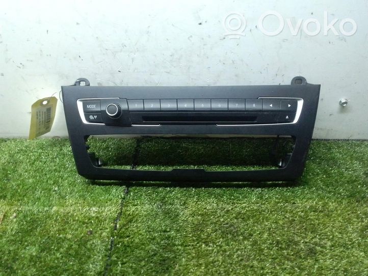 BMW 7 G11 G12 Panel / Radioodtwarzacz CD/DVD/GPS 6131926110201