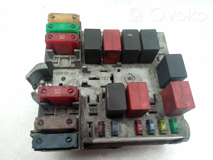 Fiat Stilo Module de fusibles 46846109