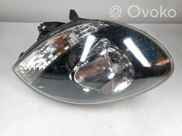 Renault Kangoo III Lampa przednia 8200444260