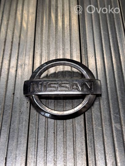 Nissan Micra Mostrina con logo/emblema della casa automobilistica 62890AX600