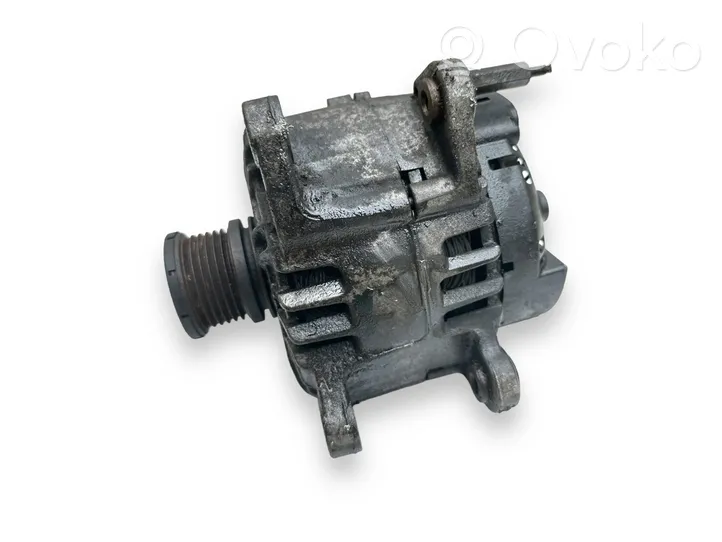 Volkswagen PASSAT B7 Generator/alternator 03L903024D