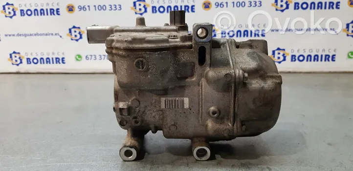 Toyota Auris E180 Ilmastointilaitteen kompressorin pumppu (A/C) 8837047032