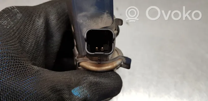 Peugeot 2008 II Injecteur de carburant 9813930180