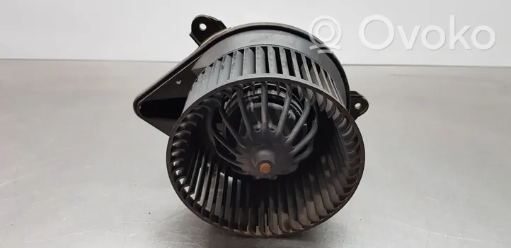 Opel Vivaro Ventola riscaldamento/ventilatore abitacolo 91158687