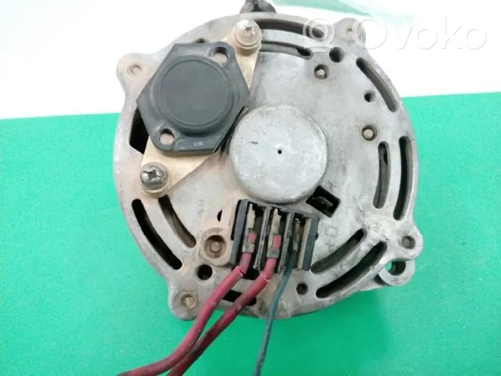 Mercedes-Benz 100 W631 Generatore/alternatore 0120489918