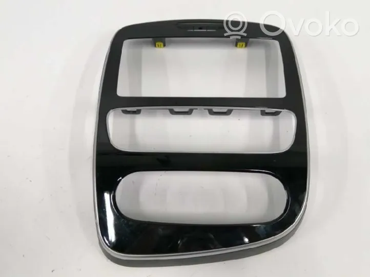 Renault Clio IV Rivestimento modanatura 682600568R