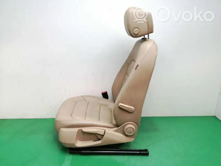 Volkswagen PASSAT B7 Front driver seat 