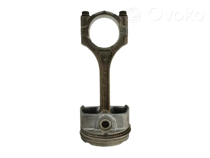 Hyundai Tucson TL Connecting rod/conrod 235102B010