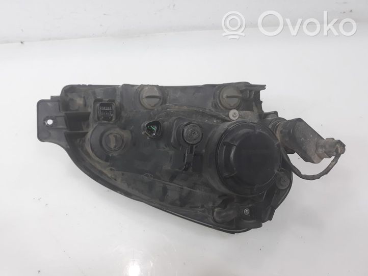 Hyundai Tucson LM Lampa przednia 921032E020