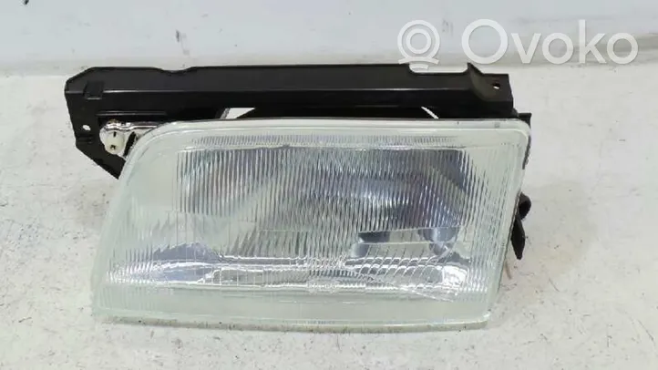 Opel Kadett D Lampa przednia 90008019