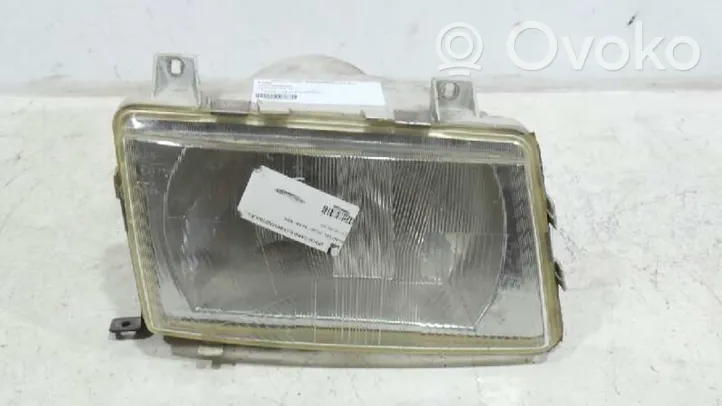 Saab 9000 CD Lampa przednia 9081381