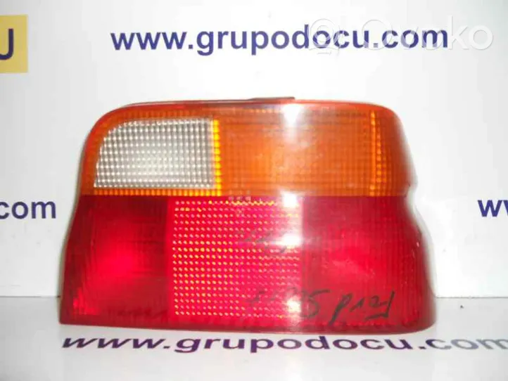Ford Orion Rear/tail lights 1052403