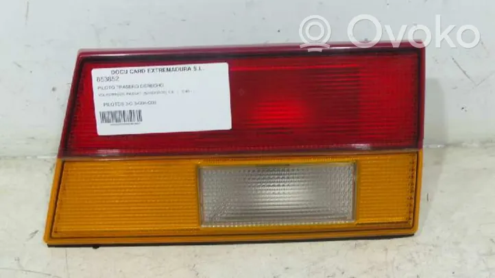 Volkswagen PASSAT Lampa tylna 321945108