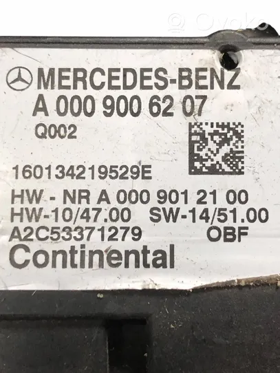 Mercedes-Benz A W176 Przekaźnik pompy paliwa A0009006207