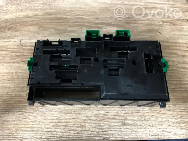 BMW 7 F01 F02 F03 F04 Releju montāžas bloks 9252816