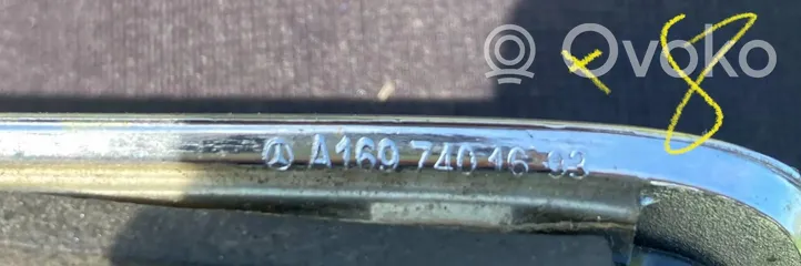 Mercedes-Benz A W169 Takaluukun rekisterikilven valon palkki A1697401693