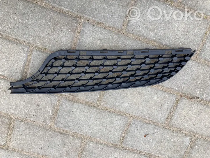 Mercedes-Benz CLA C117 X117 W117 Grille calandre supérieure de pare-chocs avant A1178880960