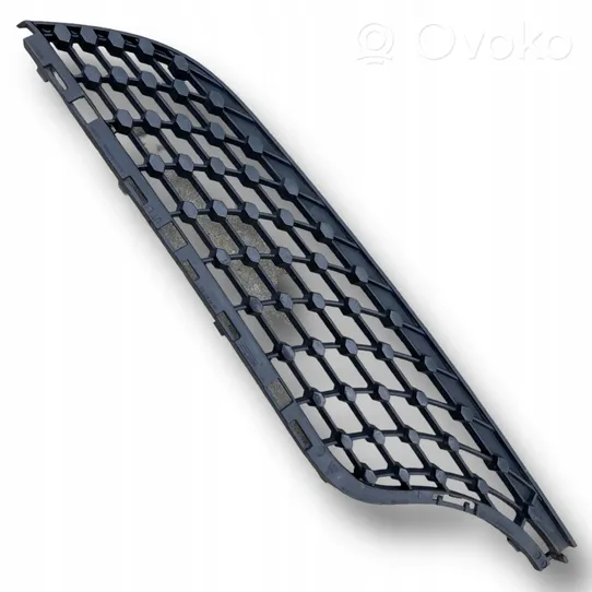 Mercedes-Benz CLA C117 X117 W117 Grille calandre supérieure de pare-chocs avant A1178880960