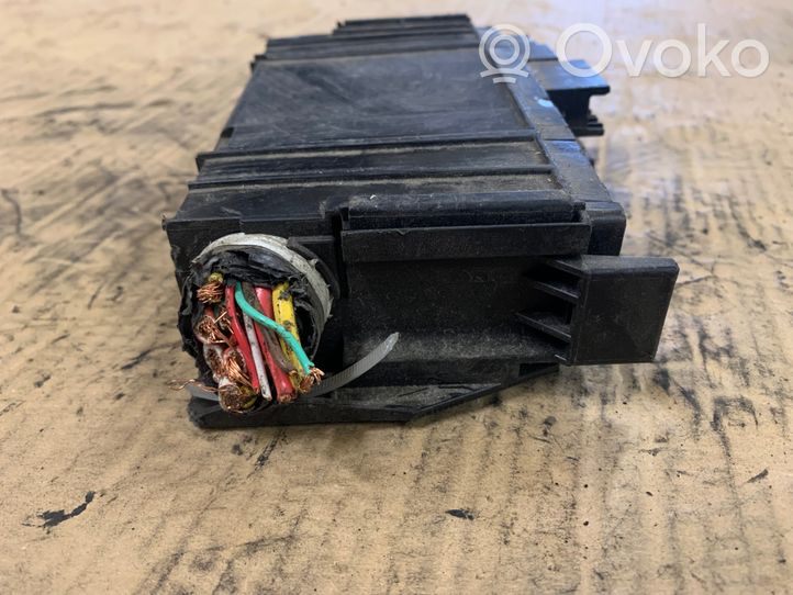 Nissan Navara D40 Module de fusibles 7154722330