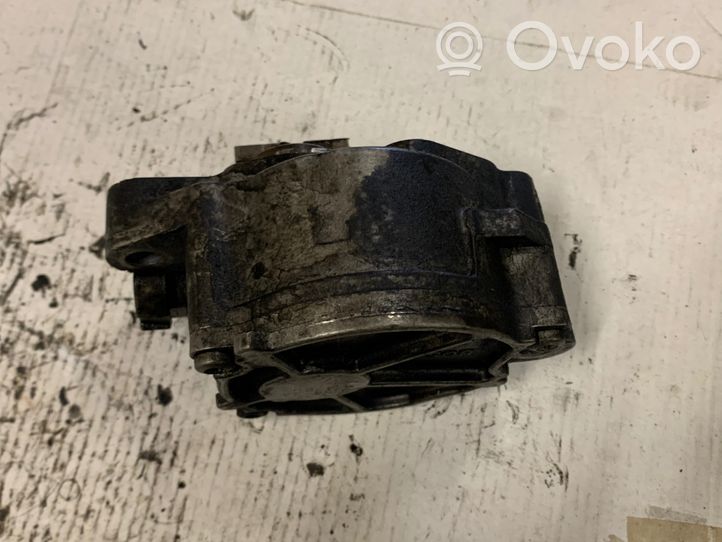 Ford Focus Pompe à vide D1563A