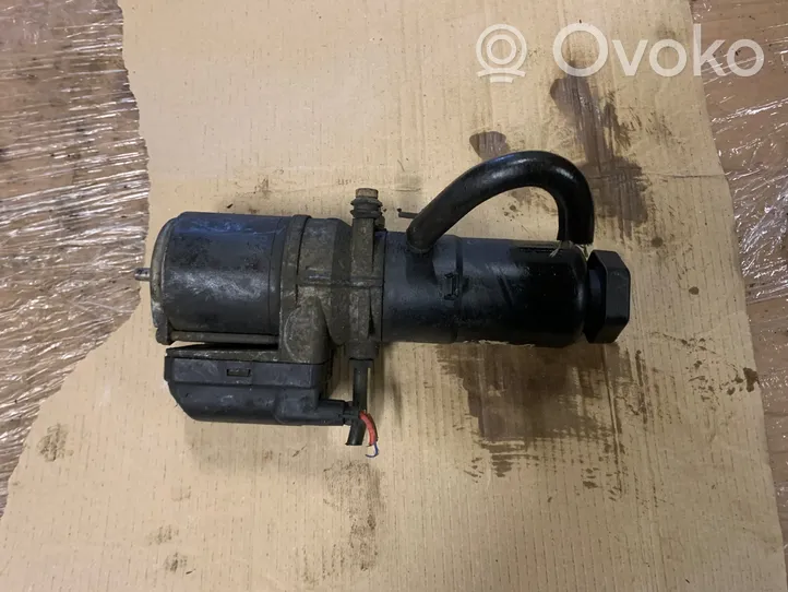 Mercedes-Benz Vaneo W414 Ohjaustehostimen pumppu A4144660001