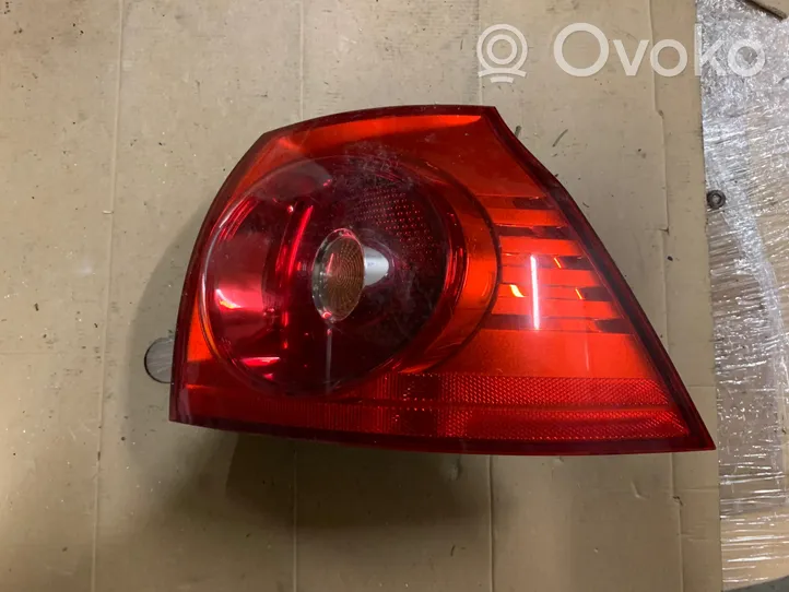 Volkswagen Golf V Lampa tylna 1K6945096J