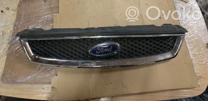 Ford Focus Etupuskurin ylempi jäähdytinsäleikkö 4M518C436B