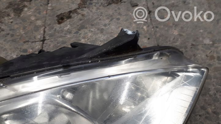 Mercedes-Benz A W169 Lampa przednia 0301197202