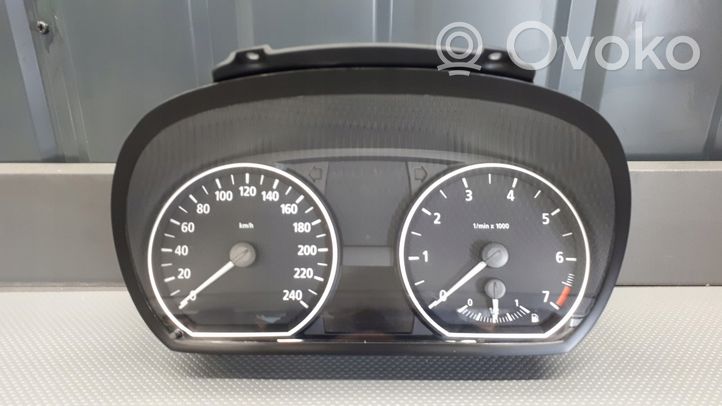 BMW 1 E81 E87 Speedometer (instrument cluster) 697464501