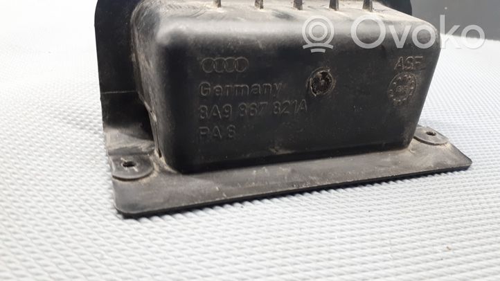 Audi 80 90 B3 Klamka wewnętrzna drzwi tylnych 8A9867821A